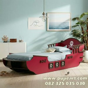Tempat Tidur Anak Karakter Bajak Laut Bentuk Kapal