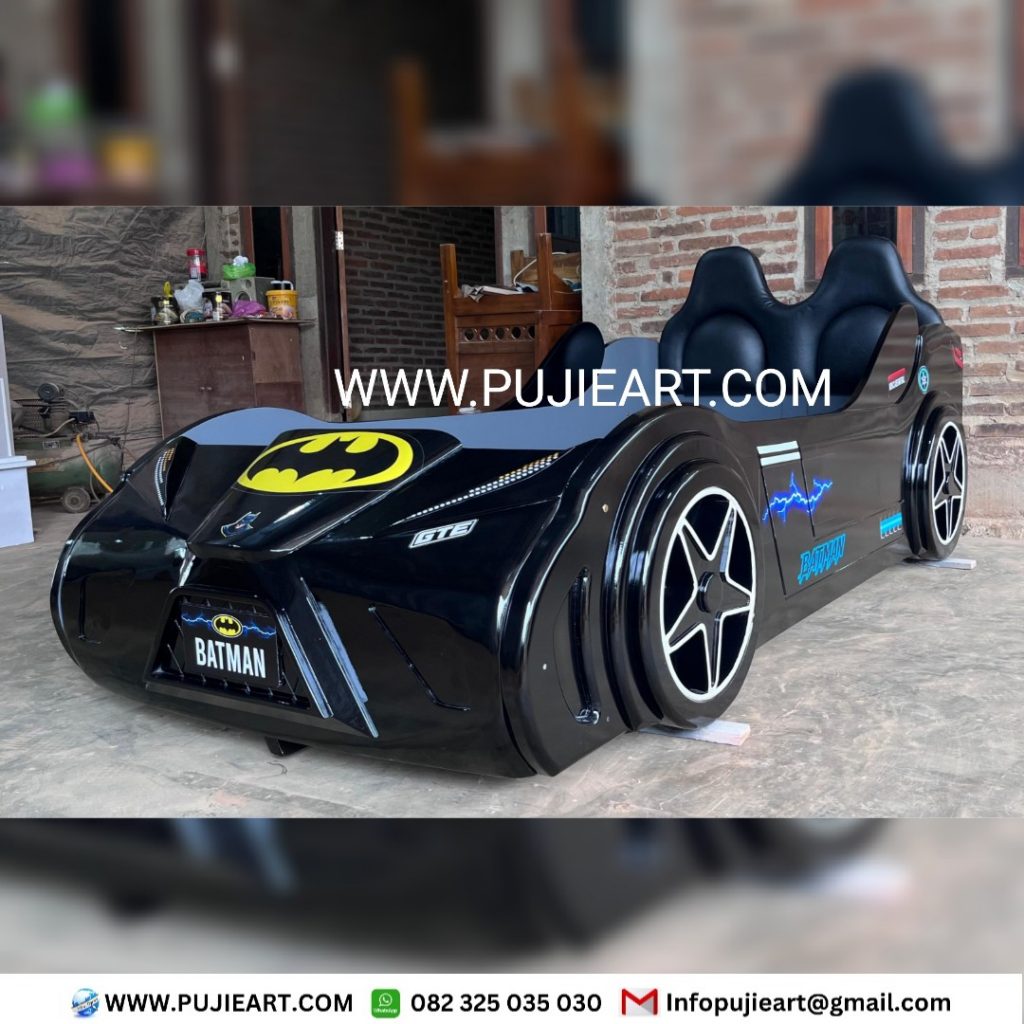 Model Tempat Tidur Anak Kokoh Kayu Solid Karakter Batman Bentuk Mobil