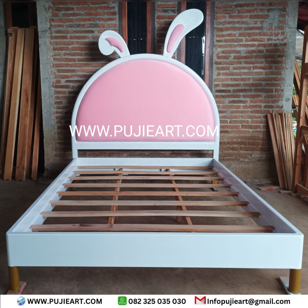 Model Tempatr Tidur Anak Remaja Kokoh Karakter Kelinci