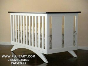 Box Bayi Putih Modern Minimalis
