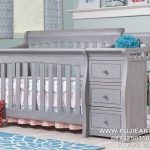 Tempat Tidur Bayi Berlaci